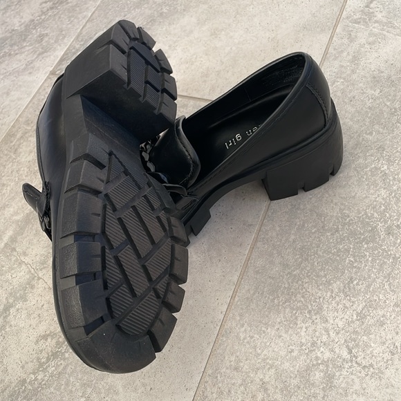 MADDEN GIRL Women's Black Hoxtonn Chain Lug Sole Block-Heel Loafers size 7.5 - Picture 3 of 4